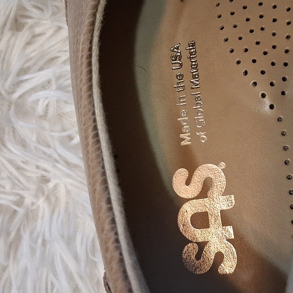 SAS Women's NWOT Tan Loafers - Picture 8 of 10